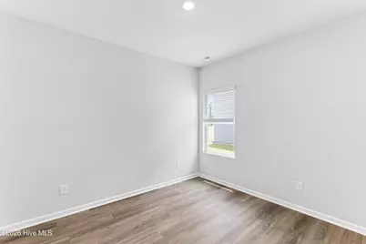 146 N Squires Lane, Richlands, NC 28574 - Photo 24