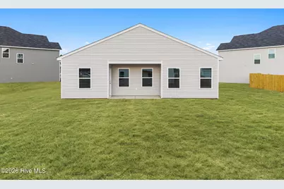 146 N Squires Lane, Richlands, NC 28574 - Photo 8