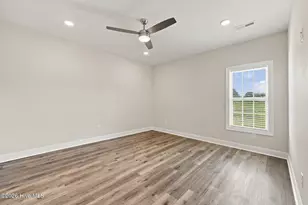 1409B Dorset Dr, Greenville, NC 27834 - Photo 8