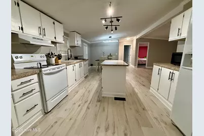 801 S Old Wire Road, Red Springs, NC 28377 - Photo 6