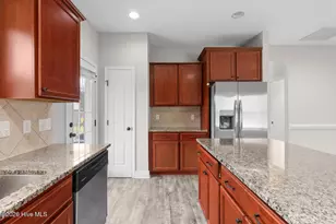 401 Ragged Point Ct, Jacksonville, NC 28546 - Photo 12