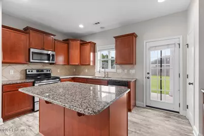 401 Ragged Point Court, Jacksonville, NC 28546 - Photo 10