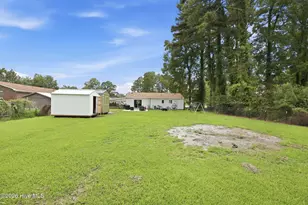 2802 Monroe Dr, New Bern, NC 28562 - Photo 34