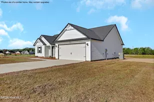 312 Purple Rain Ct, Richlands, NC 28574 - Photo 2