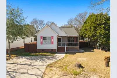 107 NW 16th Street, Oak Island, NC 28465 - Photo 2