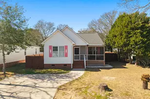107 NW 16th St, Oak Island, NC 28465 - Photo 2