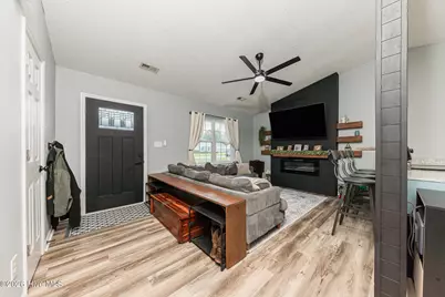 109 Lois Court, Richlands, NC 28574 - Photo 10