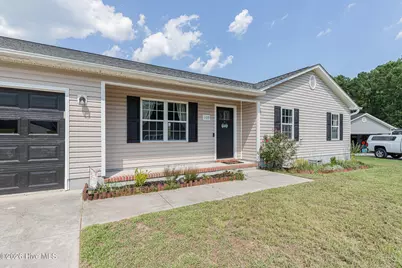 109 Lois Court, Richlands, NC 28574 - Photo 4