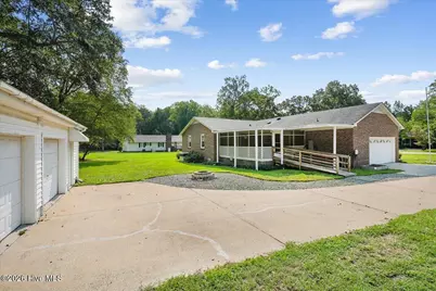 2430 Forrest Drive, Kinston, NC 28504 - Photo 16