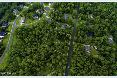 143 N Line Drive, Hampstead, NC 28443 - Photo 2