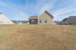 125 Pembury Way, Richlands, NC 28574 - Photo 16