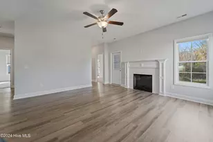 125 Pembury Way, Richlands, NC 28574 - Photo 8