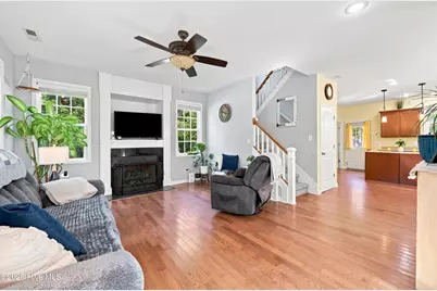 215 W Railroad Street, Jacksonville, NC 28540 - Photo 2