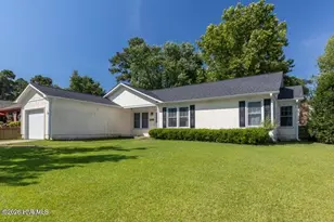 2039 Hunters Ridge Dr, Midway Park, NC 28544 - Photo 2