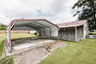 600 S Haughton St, Williamston, NC 27892 - Photo 48
