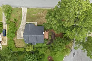 1515 Hollybriar Ln, Greenville, NC 27858 - Photo 8