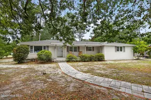 9 Castlewood Dr, Wilmington, NC 28409 - Photo 1