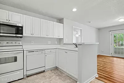 4140 Breezewood Drive #Unit 104, Wilmington, NC 28412 - Photo 14