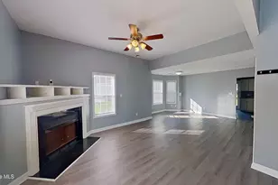 27 Jasmine Ln, Jacksonville, NC 28546 - Photo 2