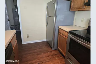 109 W Victoria Court #A, Greenville, NC 27834 - Photo 2