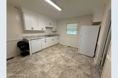403 Thomas Drive, Jacksonville, NC 28546 - Photo 4