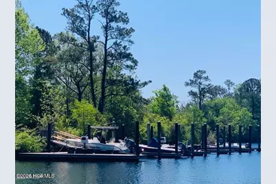 210 Shoreview Drive, New Bern, NC 28562 - Photo 10