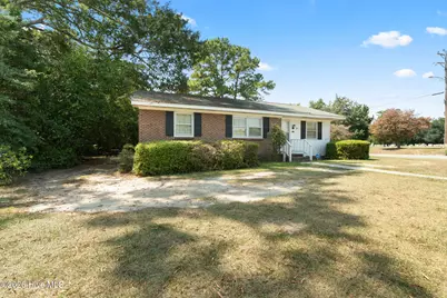 301 Tuskeegee Drive, Laurinburg, NC 28352 - Photo 2