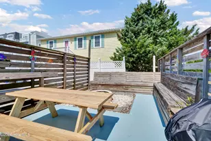 208 Woody Hewett Ave, Carolina Beach, NC 28428 - Photo 10