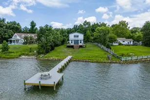 237 Riverside Dr, Sneads Ferry, NC 28460 - Photo 2