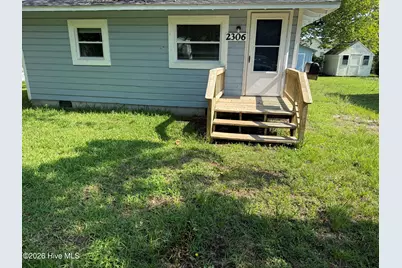 2306 Bay Street, Morehead City, NC 28557 - Photo 1