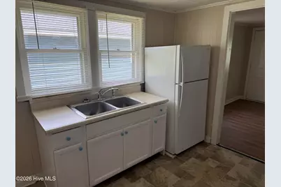 2306 Bay Street, Morehead City, NC 28557 - Photo 6
