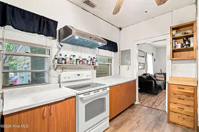 1006 S 5th Avenue, Wilmington, NC 28401 - Photo 16