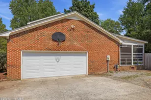 409 Oxford Rd, Greenville, NC 27858 - Photo 40