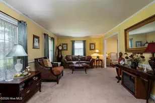 1002 Karen Dr, New Bern, NC 28562 - Photo 2