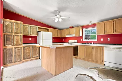 393 Abbott Farm Road, Ayden, NC 28513 - Photo 8