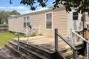 1511 Mackerel Ln, Carolina Beach, NC 28428 - Photo 4