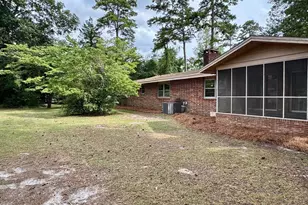2206 2nd Ave, Elizabethtown, NC 28337 - Photo 6