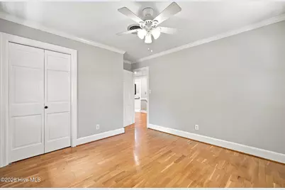 116 Oxford Road, Greenville, NC 27858 - Photo 32
