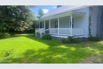 201 N White Street, Whitakers, NC 27891 - Photo 6