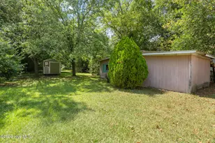 605 E Covington St, Laurinburg, NC 28352 - Photo 6