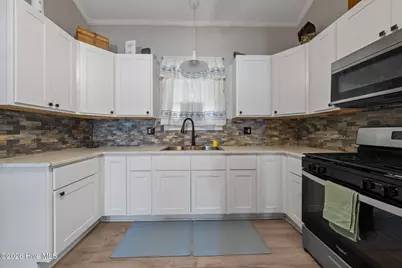 307 W Canary Street, Dunn, NC 28334 - Photo 16