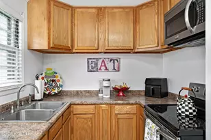 206 W Clement St, Wallace, NC 28466 - Photo 10