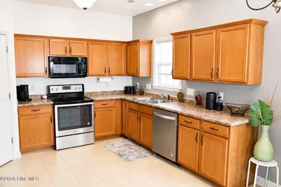 103 Amberwine Circle, Richlands, NC 28574 - Photo 12