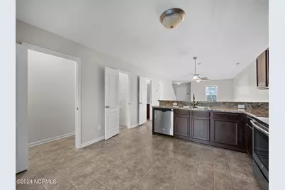 102 W Murrow Lane, Jacksonville, NC 28546 - Photo 12