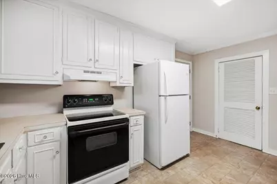 2610 Evans Street, Greenville, NC 27834 - Photo 18