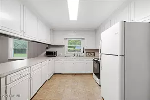 2610 Evans St, Greenville, NC 27834 - Photo 16