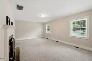 2610 Evans St, Greenville, NC 27834 - Photo 10
