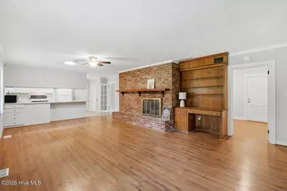 2610 Evans Street, Greenville, NC 27834 - Photo 12