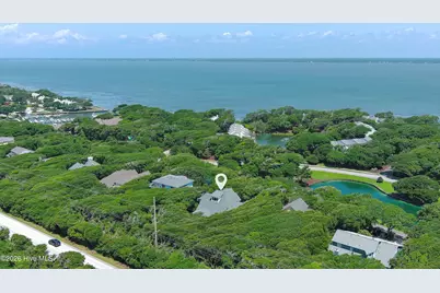 573 Coral Ridge Road, Pine Knoll Shores, NC 28512 - Photo 2