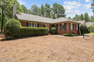 265 Longleaf Dr, West End, NC 27376 - Photo 2